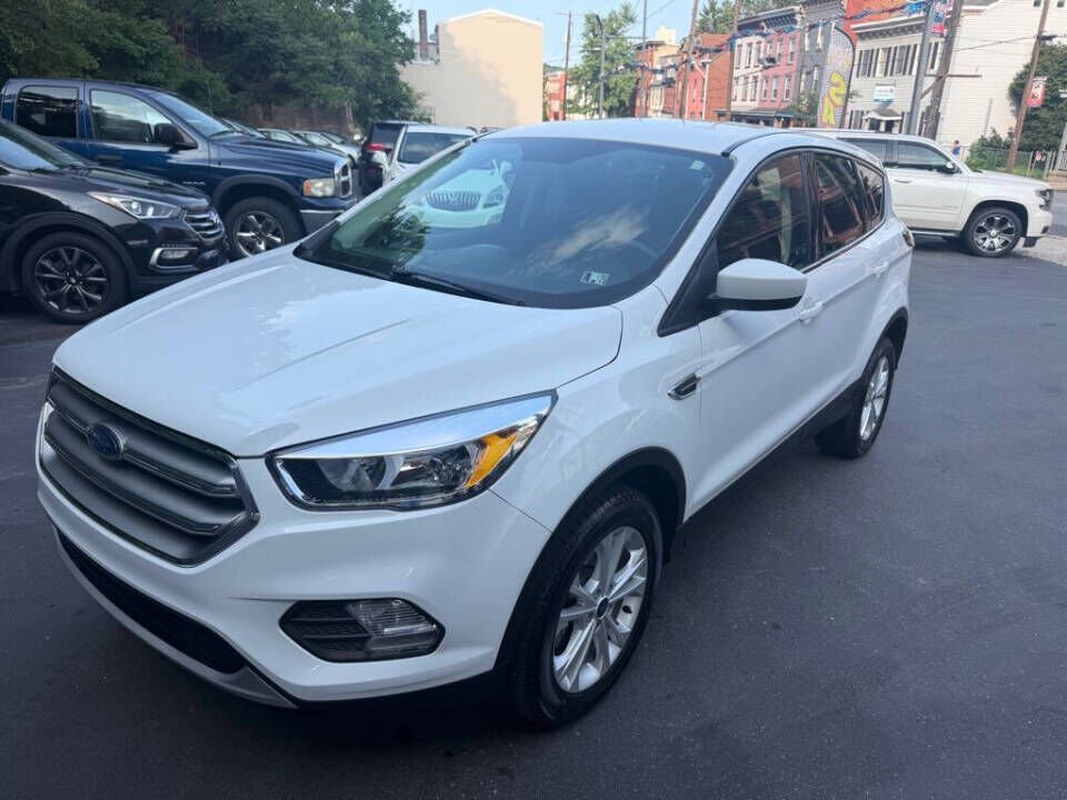 2017 FORD Escape