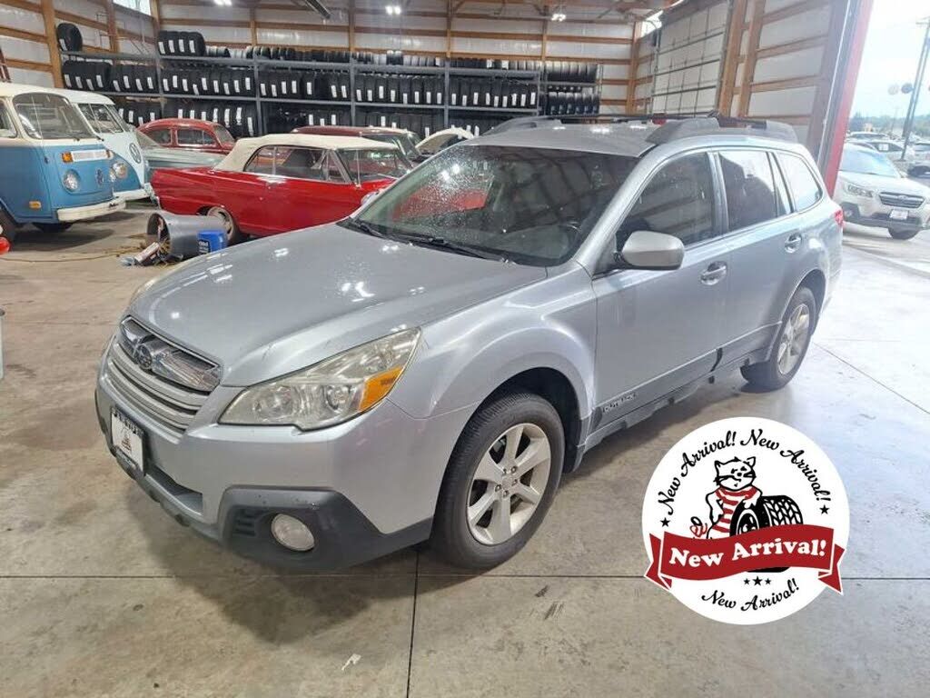 2013 SUBARU Outback