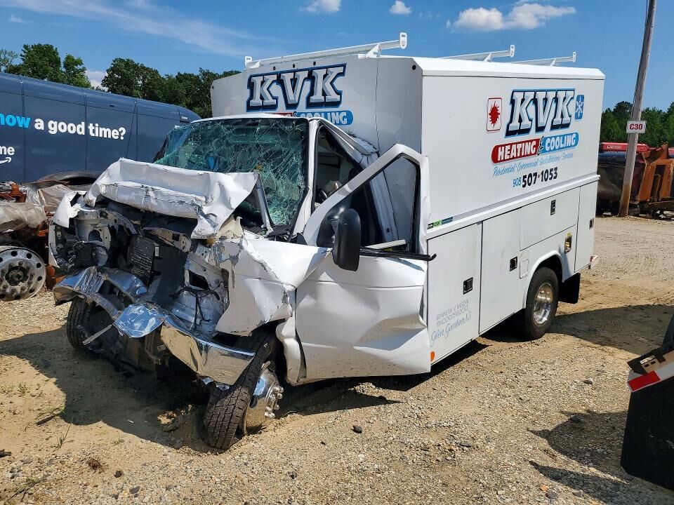 2018 FORD E-350