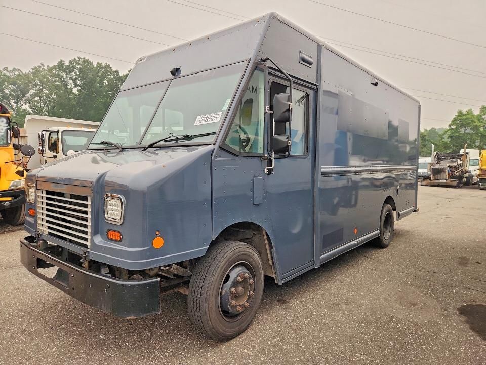2021 FREIGHTLINER MT 45G Front Gasoline Engine Walk in Van Chassis