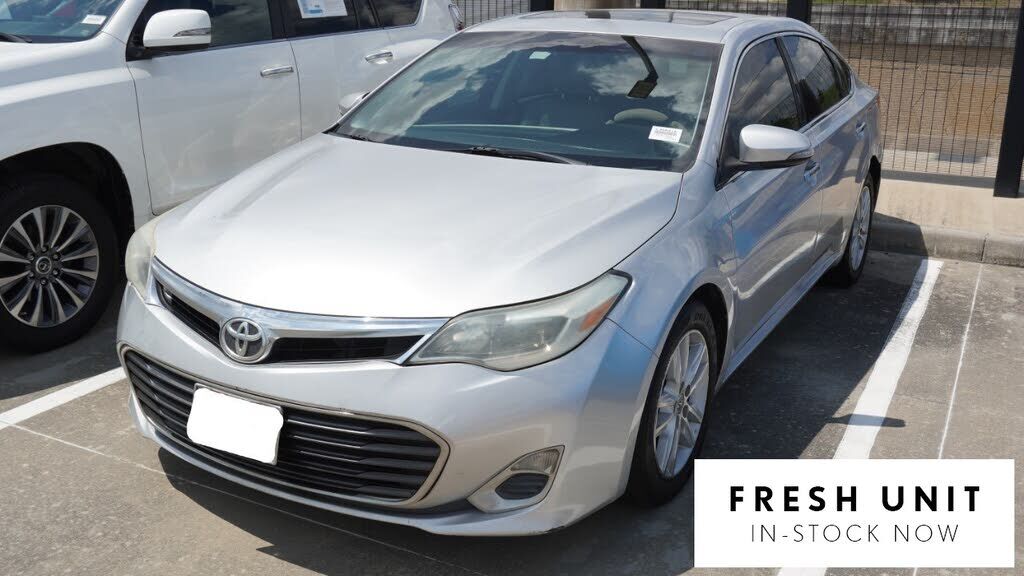 2013 TOYOTA Avalon