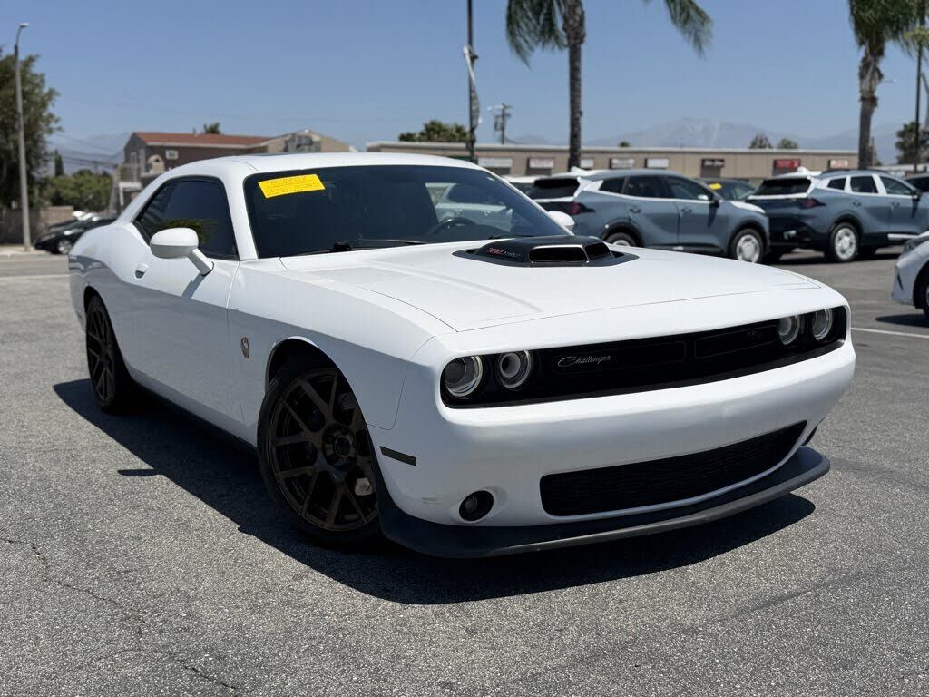 2016 DODGE Challenger