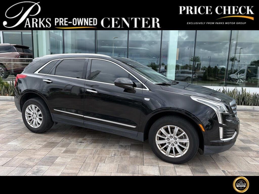 2017 CADILLAC XT5
