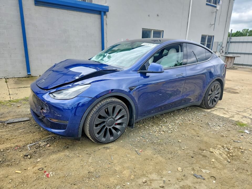 2022 TESLA Model Y