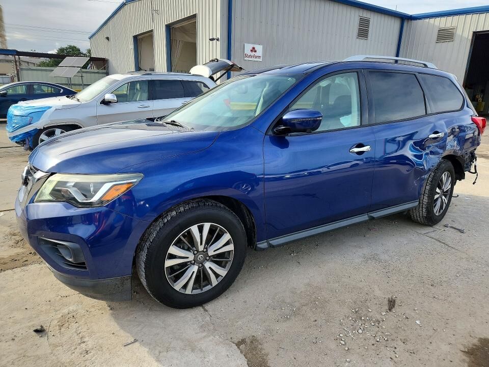 2018 NISSAN Pathfinder