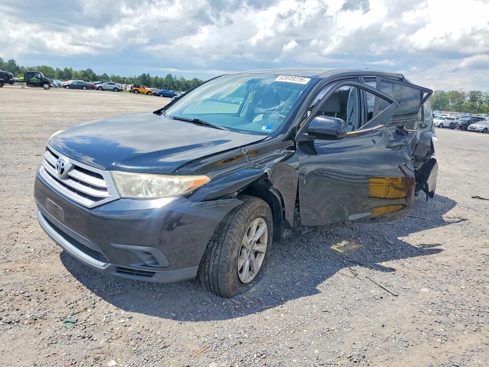 2013 TOYOTA Highlander