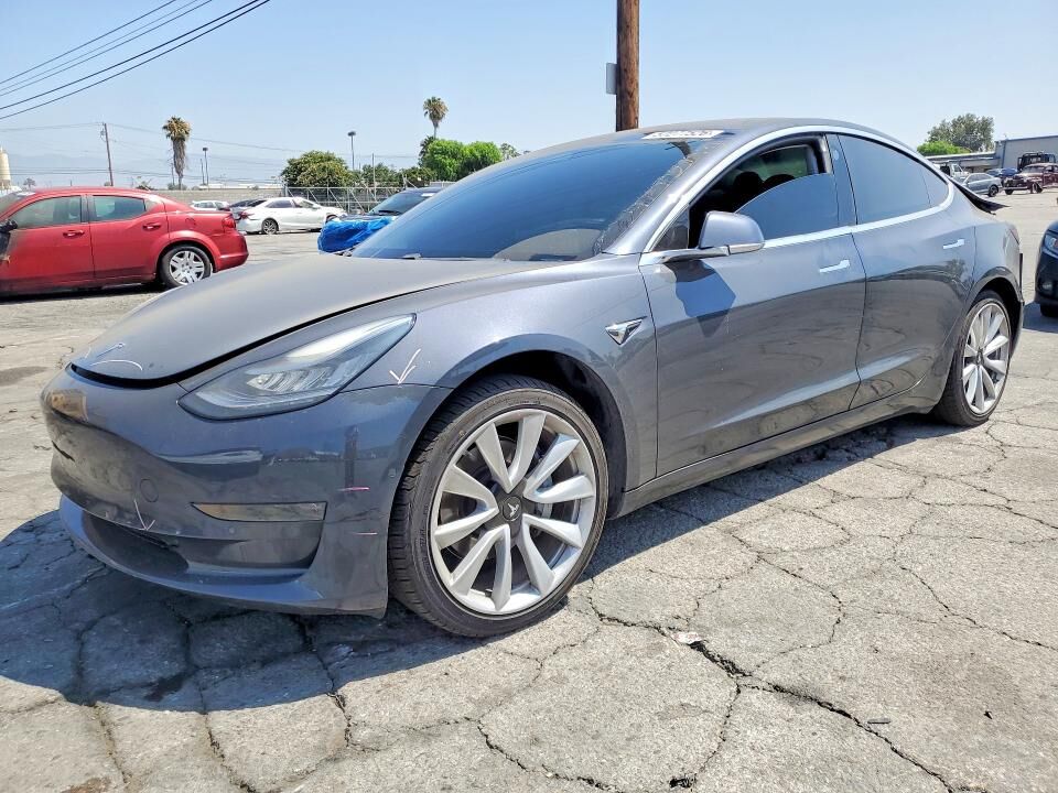 2018 TESLA Model 3
