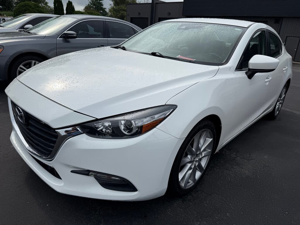 2017 MAZDA Mazda3