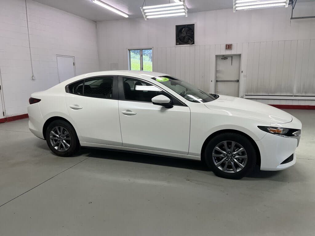 2024 MAZDA Mazda3