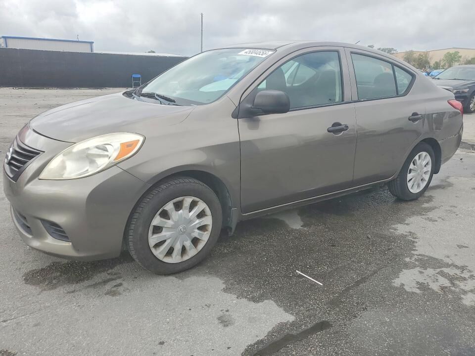 2014 NISSAN Versa