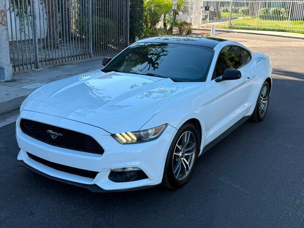 2017 FORD Mustang