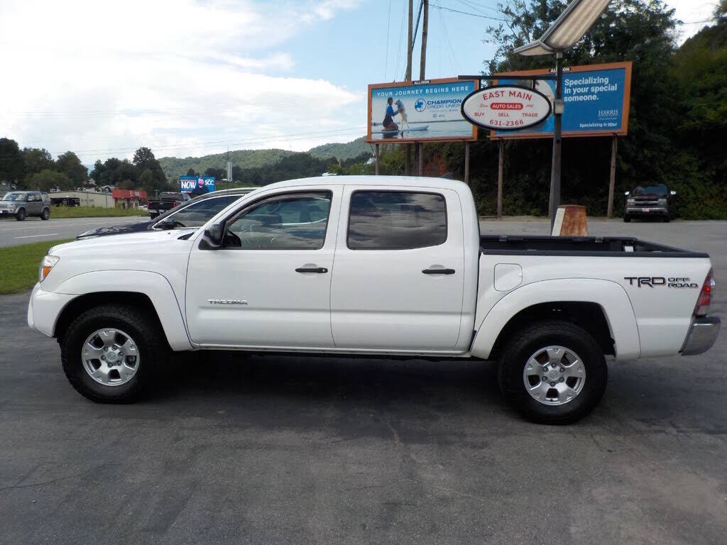 2015 TOYOTA Tacoma