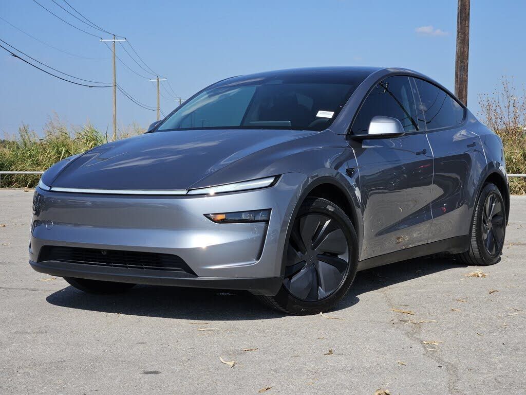 2026 TESLA Model Y
