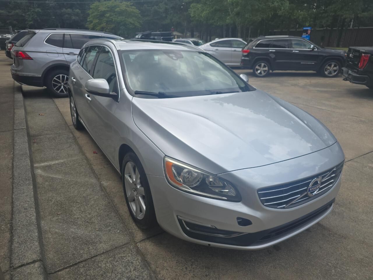 2016 VOLVO V60
