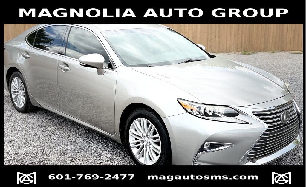 2018 LEXUS ES