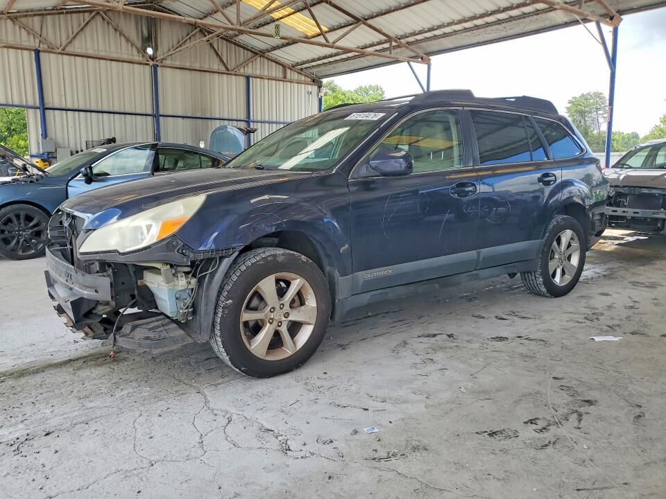2014 SUBARU Outback