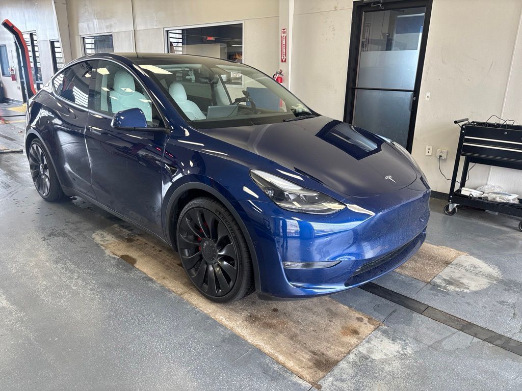 2022 TESLA Model Y