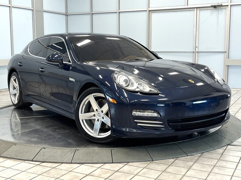 2010 PORSCHE Panamera