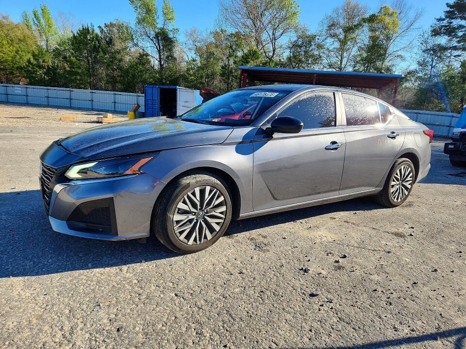 2024 NISSAN Altima
