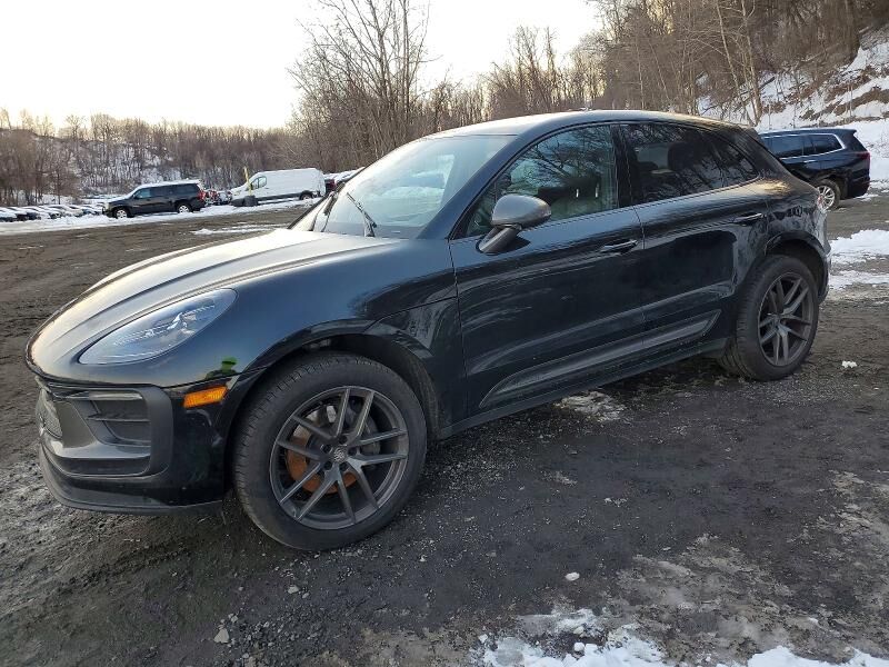 2024 PORSCHE Macan