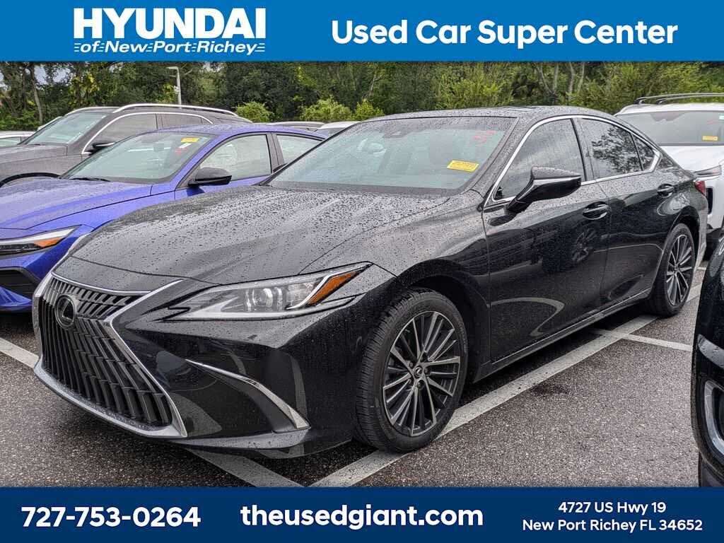 2022 LEXUS ES