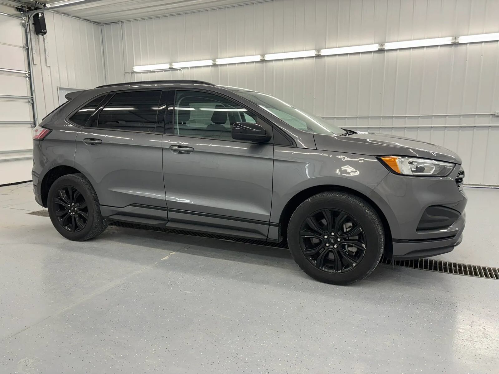 2022 FORD Edge