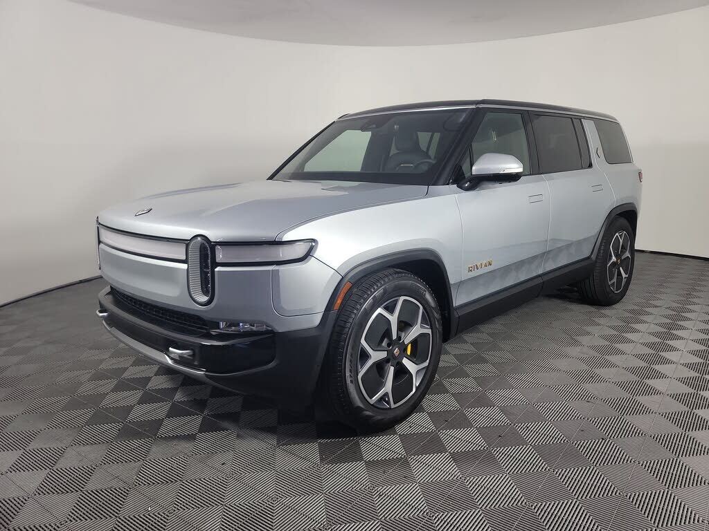 2024 RIVIAN R1S