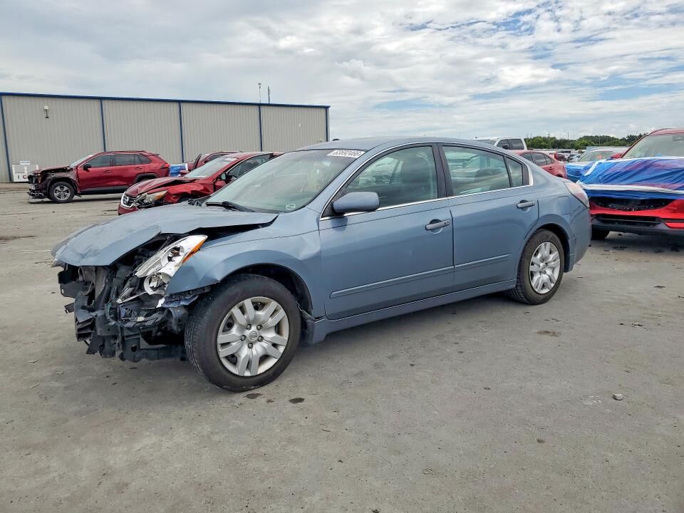 2010 NISSAN Altima