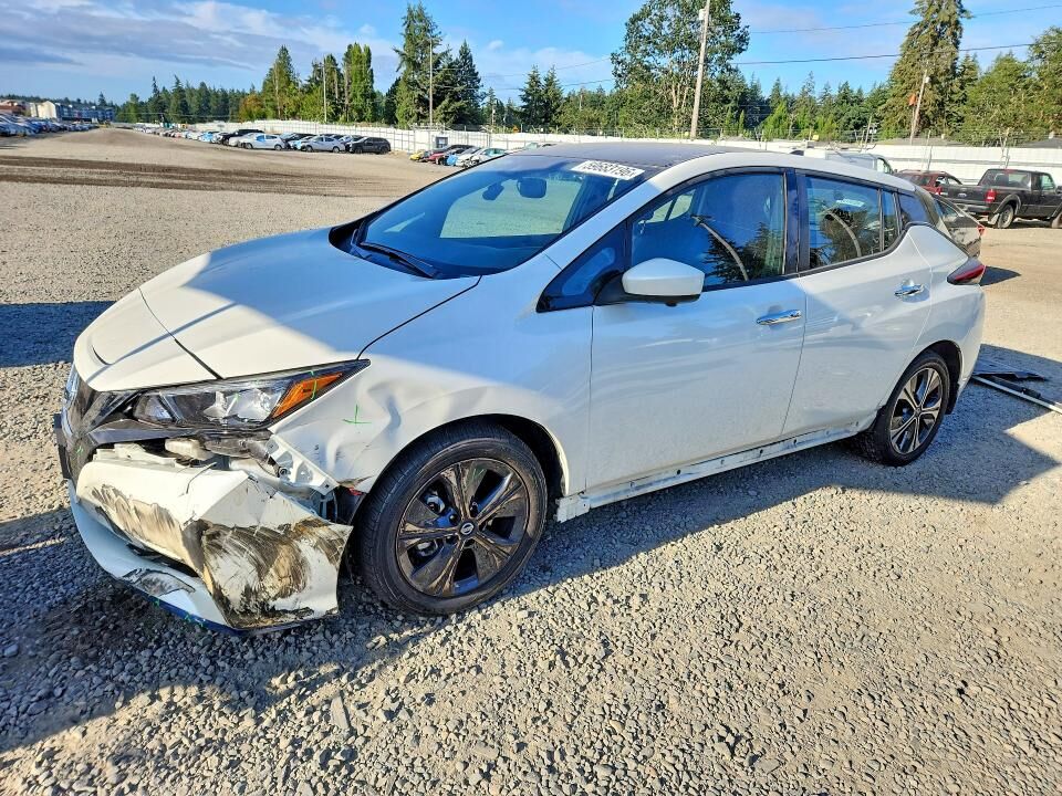 2022 NISSAN Leaf