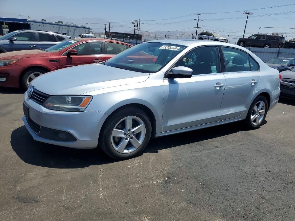2013 VOLKSWAGEN Jetta