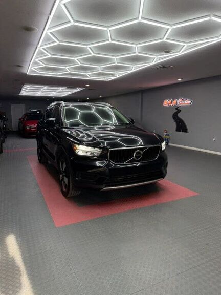 2019 VOLVO XC40