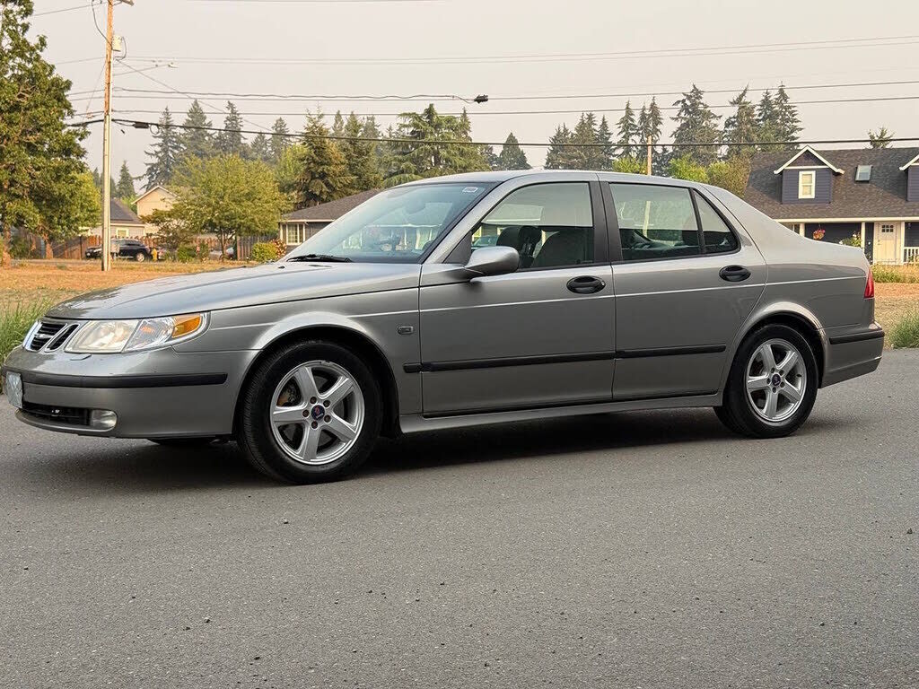 2004 SAAB 9-5