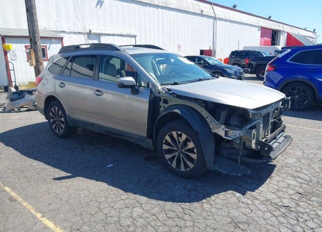 2015 SUBARU Outback
