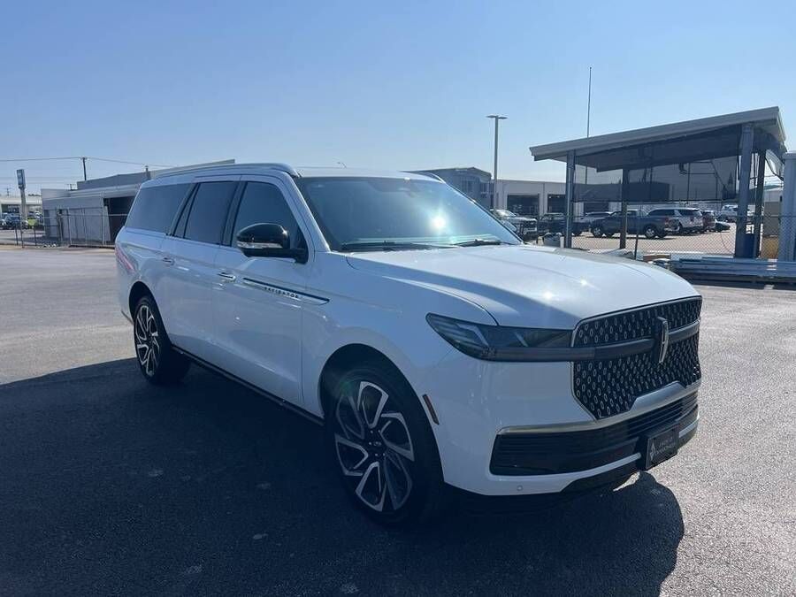 2027 LINCOLN Navigator L