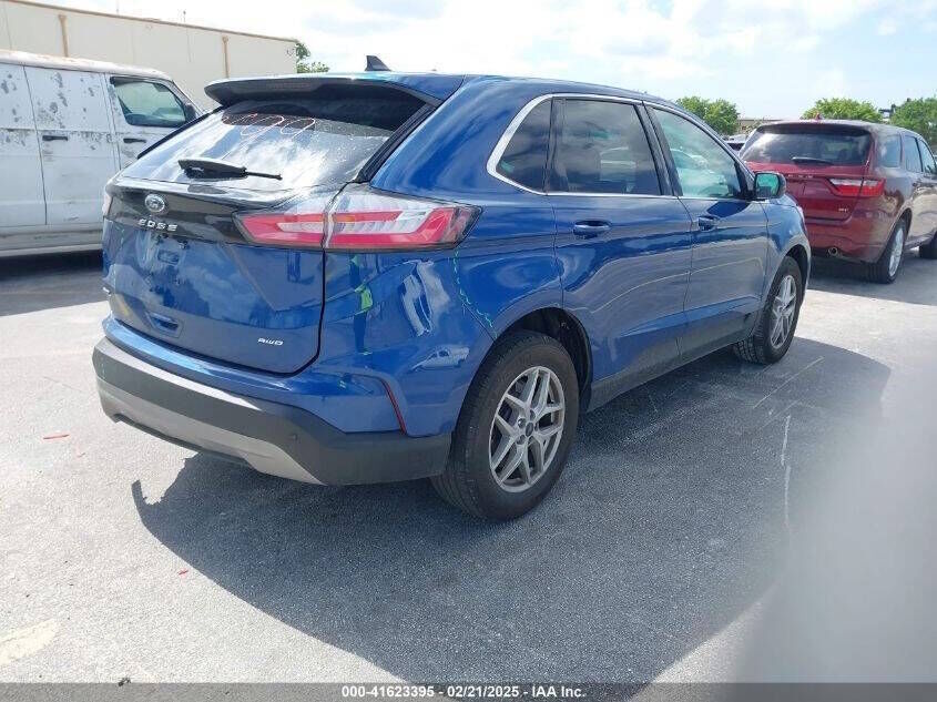 2024 FORD Edge