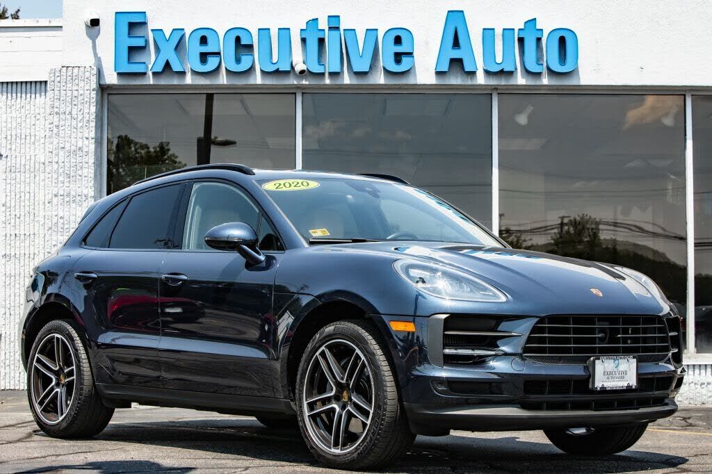 2020 PORSCHE Macan