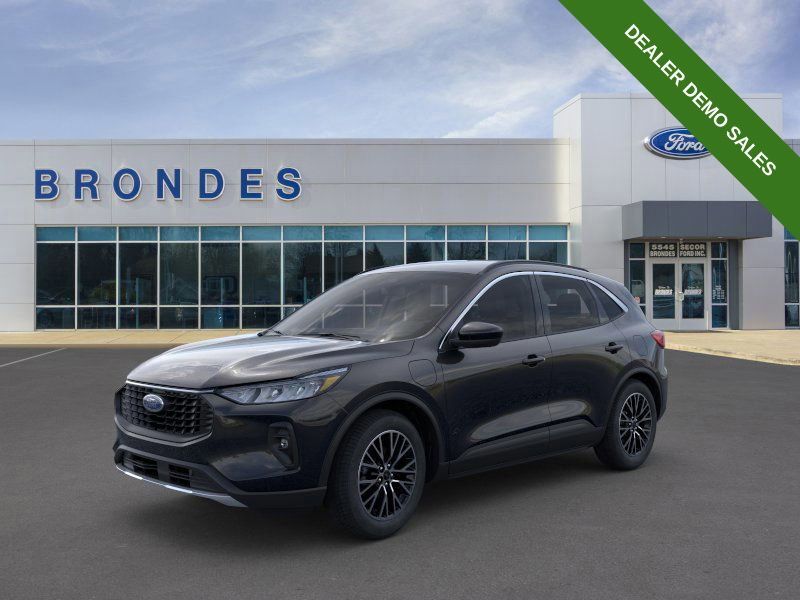 2024 FORD Escape