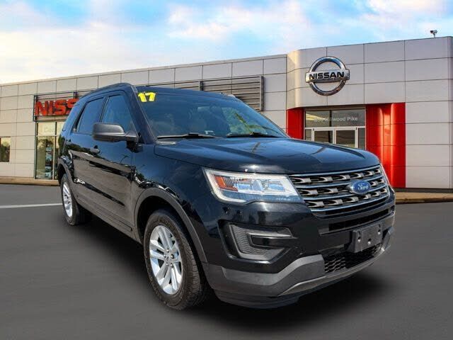 2017 FORD Explorer