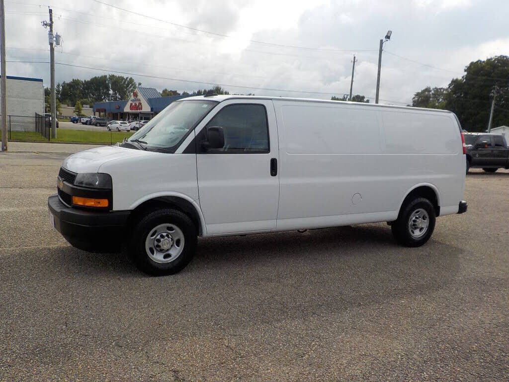 2020 CHEVROLET Express
