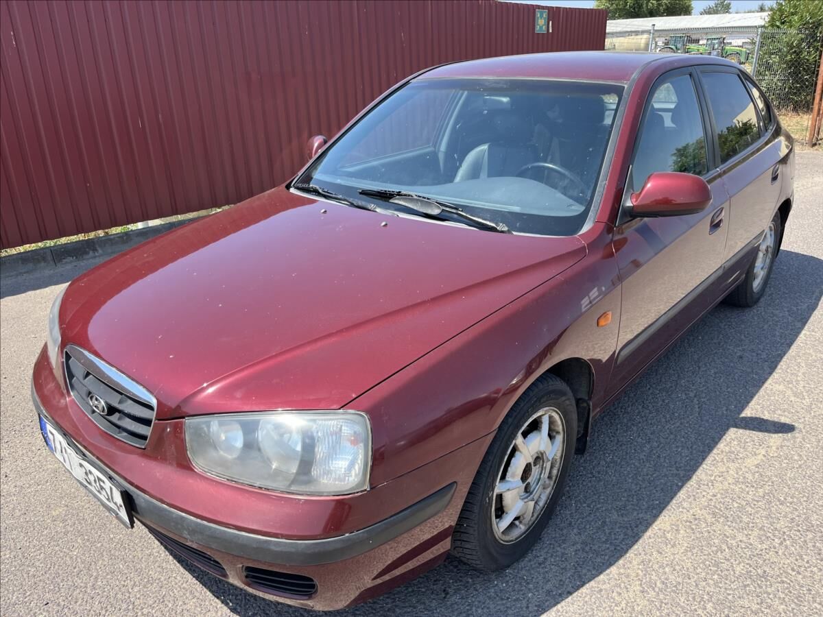 2001 HYUNDAI Elantra