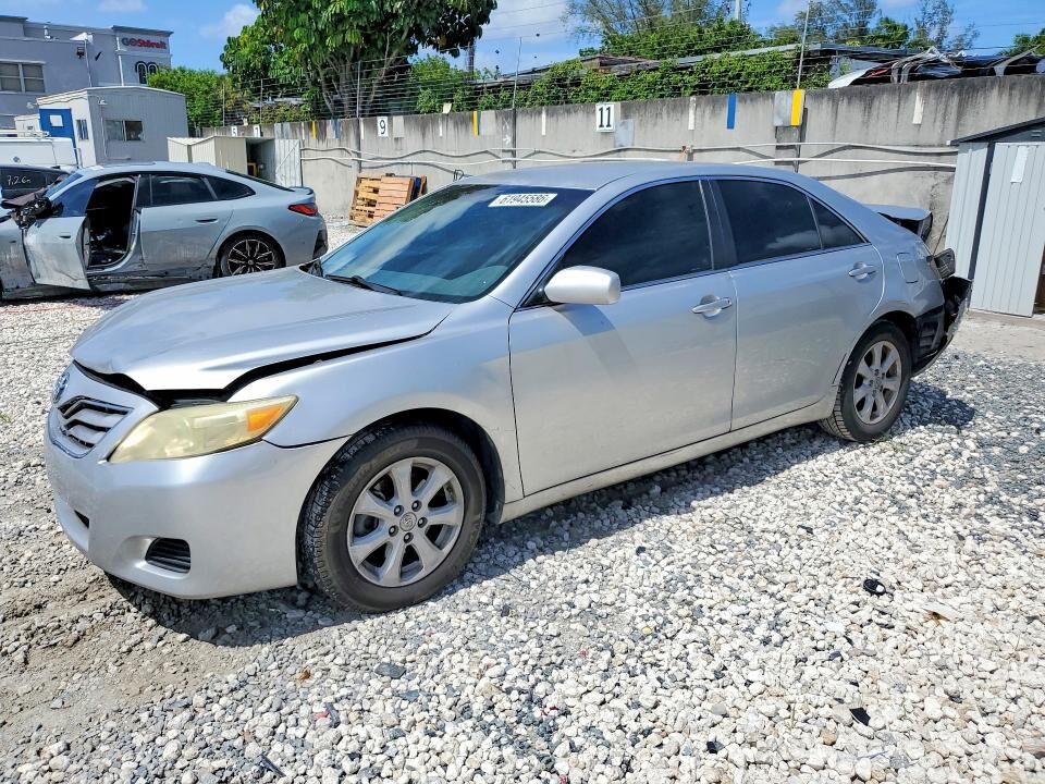 2010 TOYOTA Camry