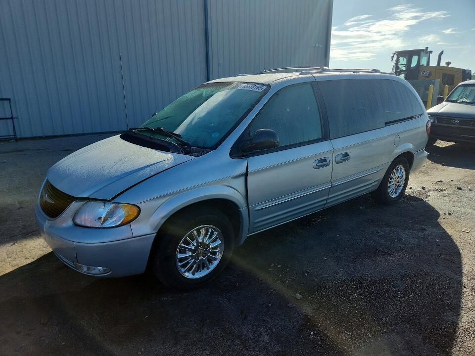 2002 CHRYSLER Town and Country