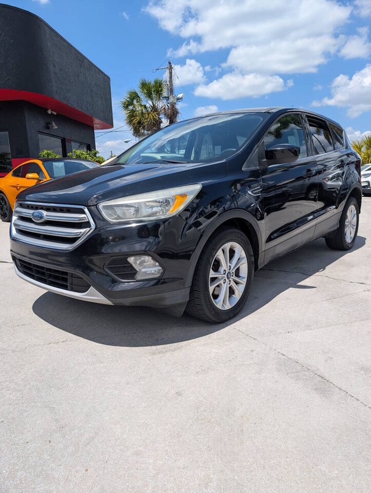 2017 FORD Escape