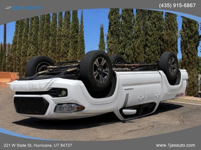 2018 TOYOTA Tacoma