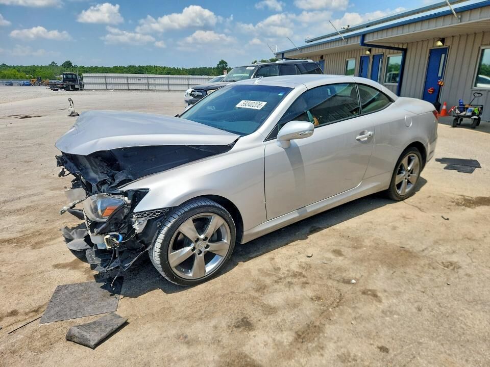 2011 LEXUS IS