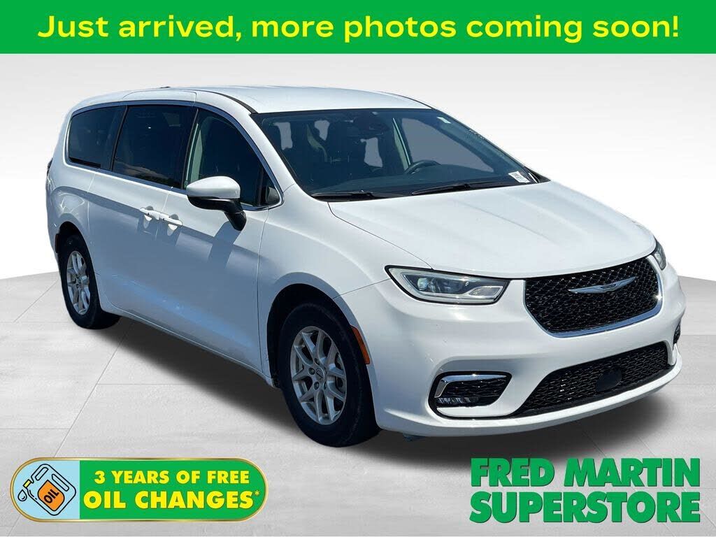 2023 CHRYSLER Pacifica