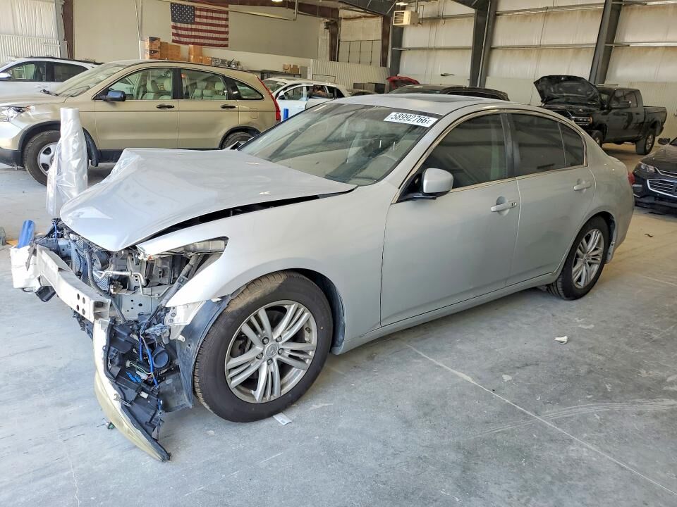 2013 INFINITI G37