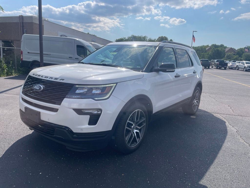 2018 FORD Explorer
