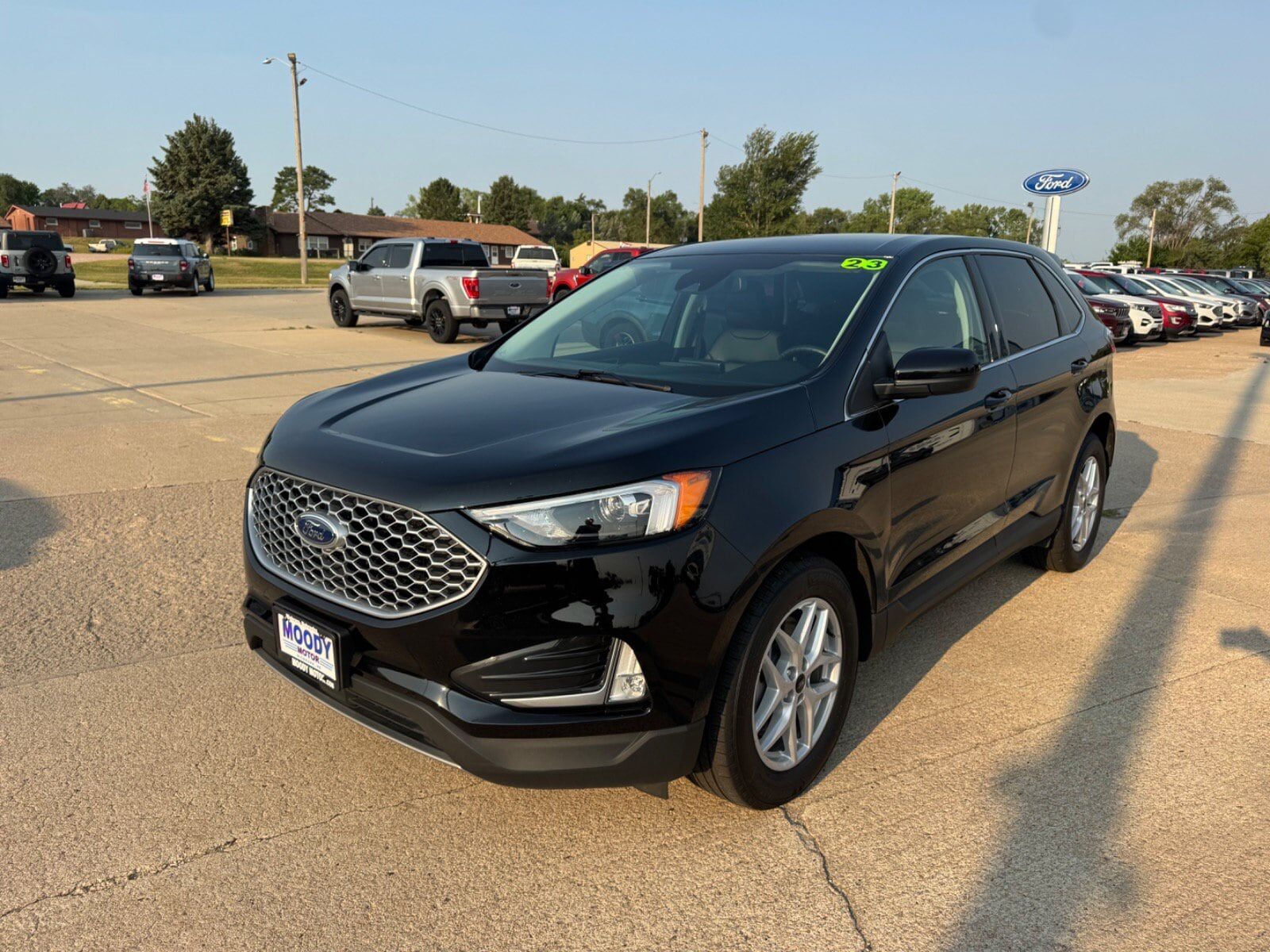 2023 FORD Edge