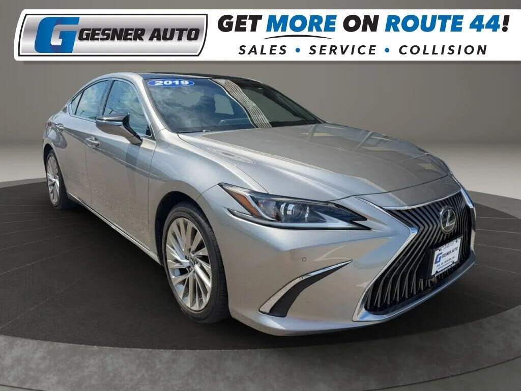 2019 LEXUS ES
